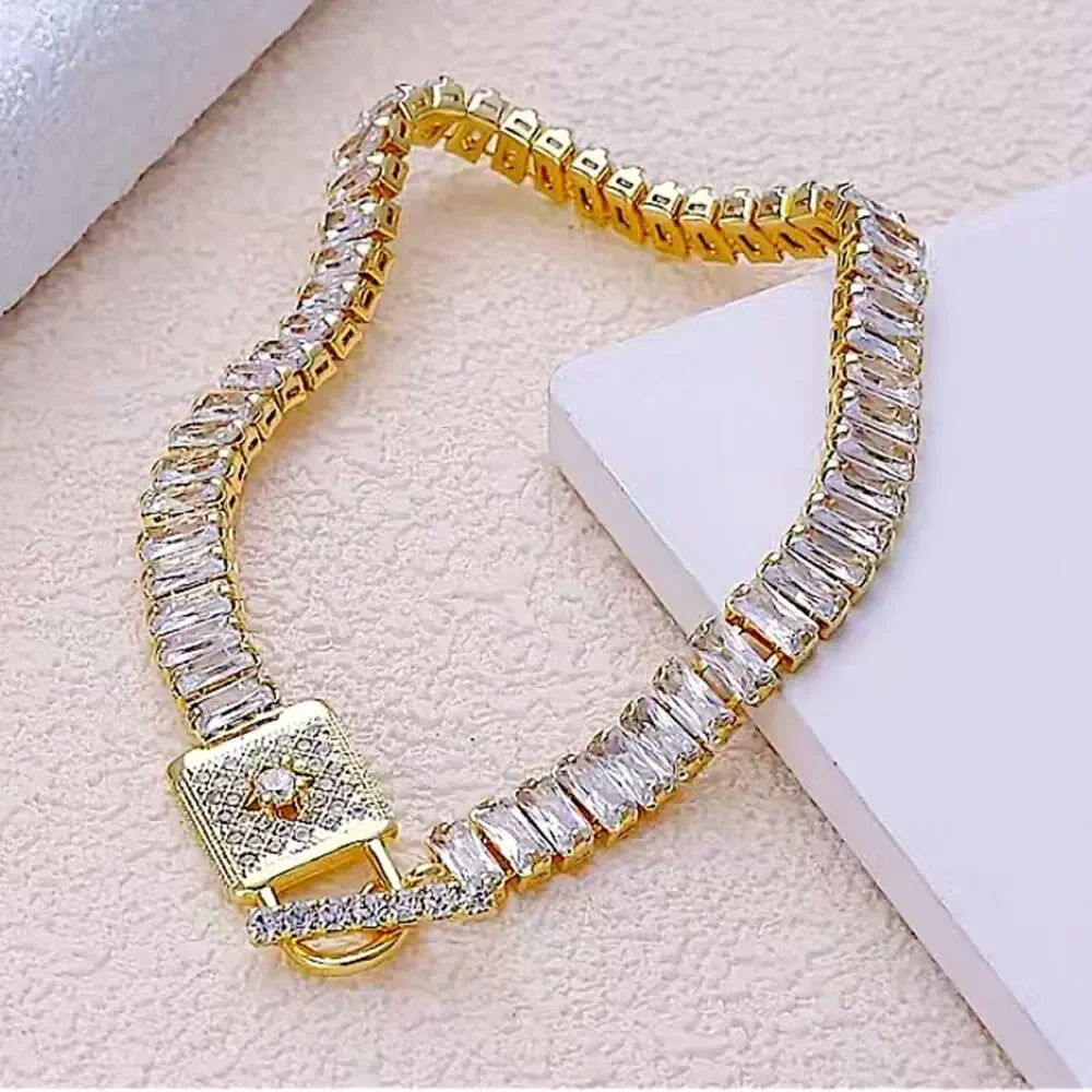 Gold Plated Cubic Zircon Lock Closure Tennis Bracelet